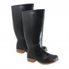 Bota en caucho, color negro, macha caña alta, producto nacional.