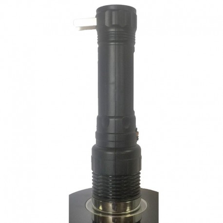 Linterna de un led, manual y recargable. Producto importado.
